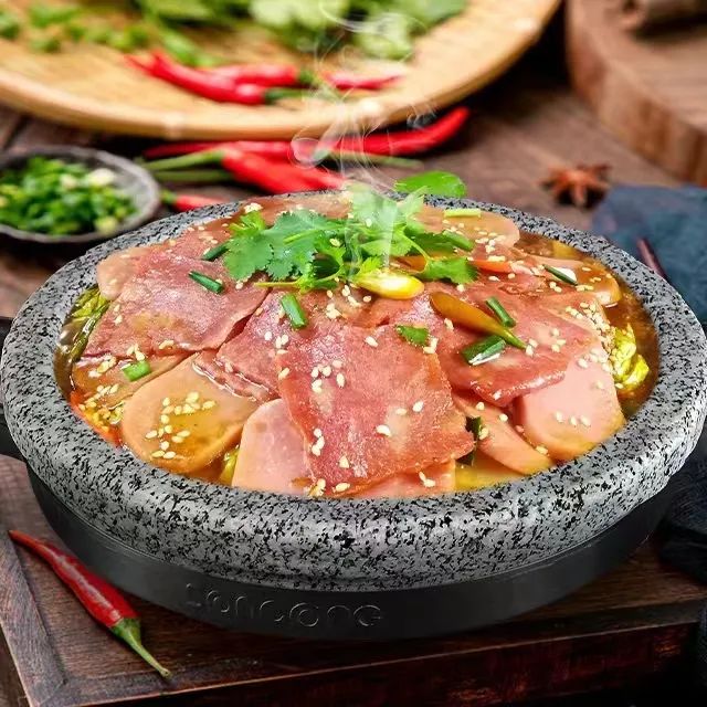 這個學校食堂了不得，再吃三年都不膩！