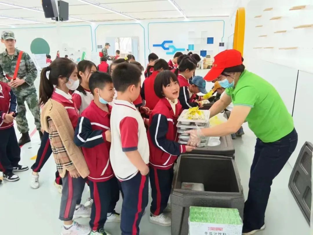 研學基地配餐，佳裕營養(yǎng)團餐配送保障孩子們的每一餐